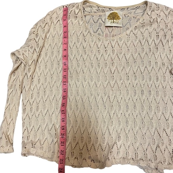 Missy Robertson Crochet Knit Top Size Large Embroidered Cross Wearable Art - Picture 11 of 11